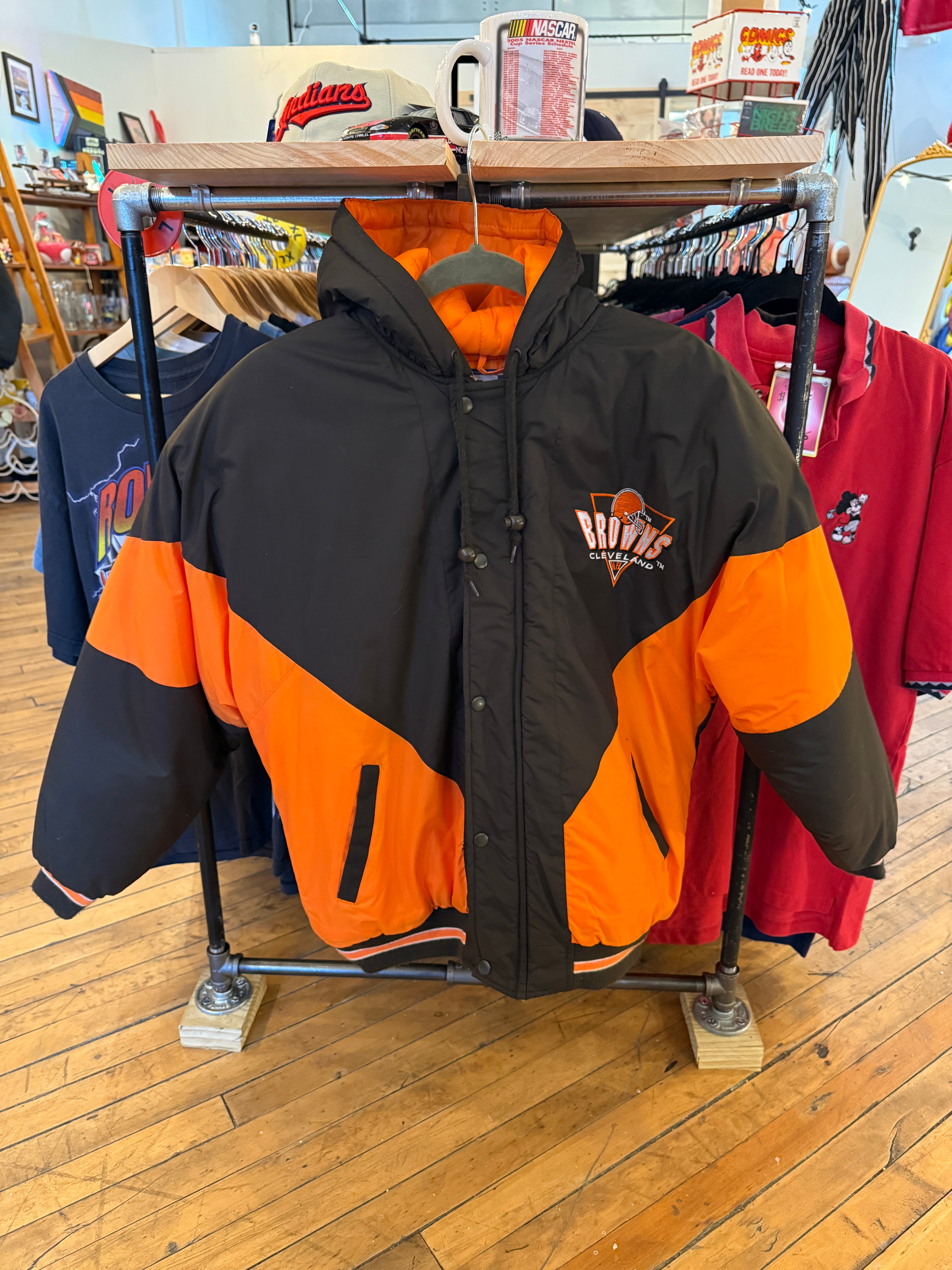 Vintage Cleveland Browns Logo 7 Puffer Jacket | size XL