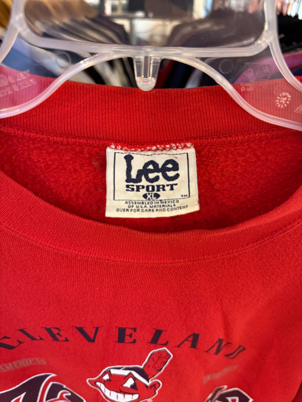 Vintage Cleveland Indians Red Lee Sport Crewneck | size XL