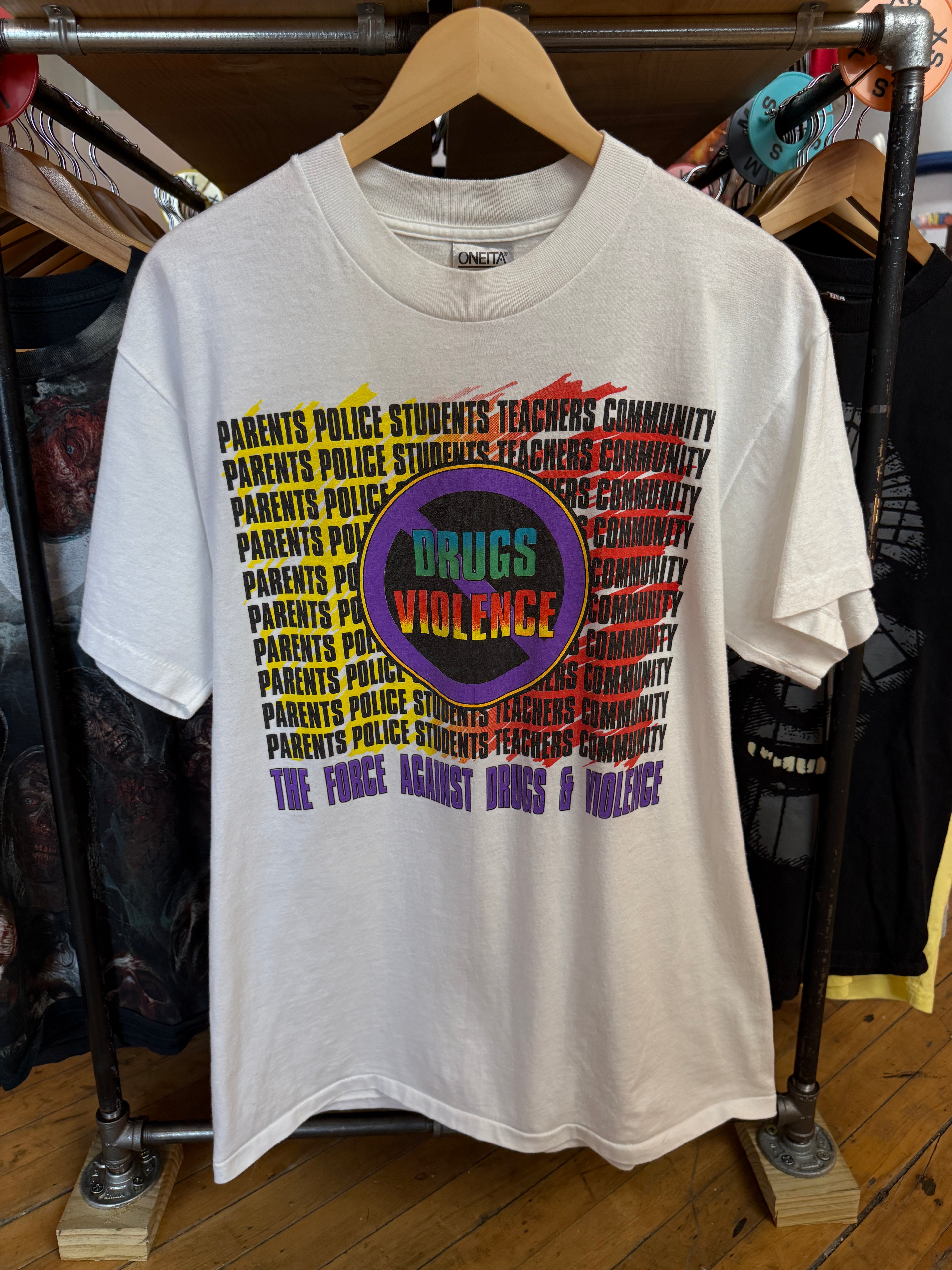 Vintage NO Drugs NO Violence Graphic Tee | size L