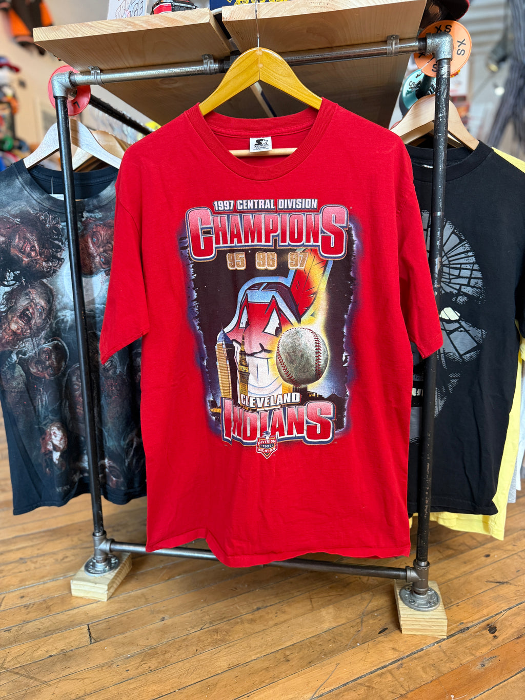 Vintage Cleveland Indians 1997 Starter Tee | size L