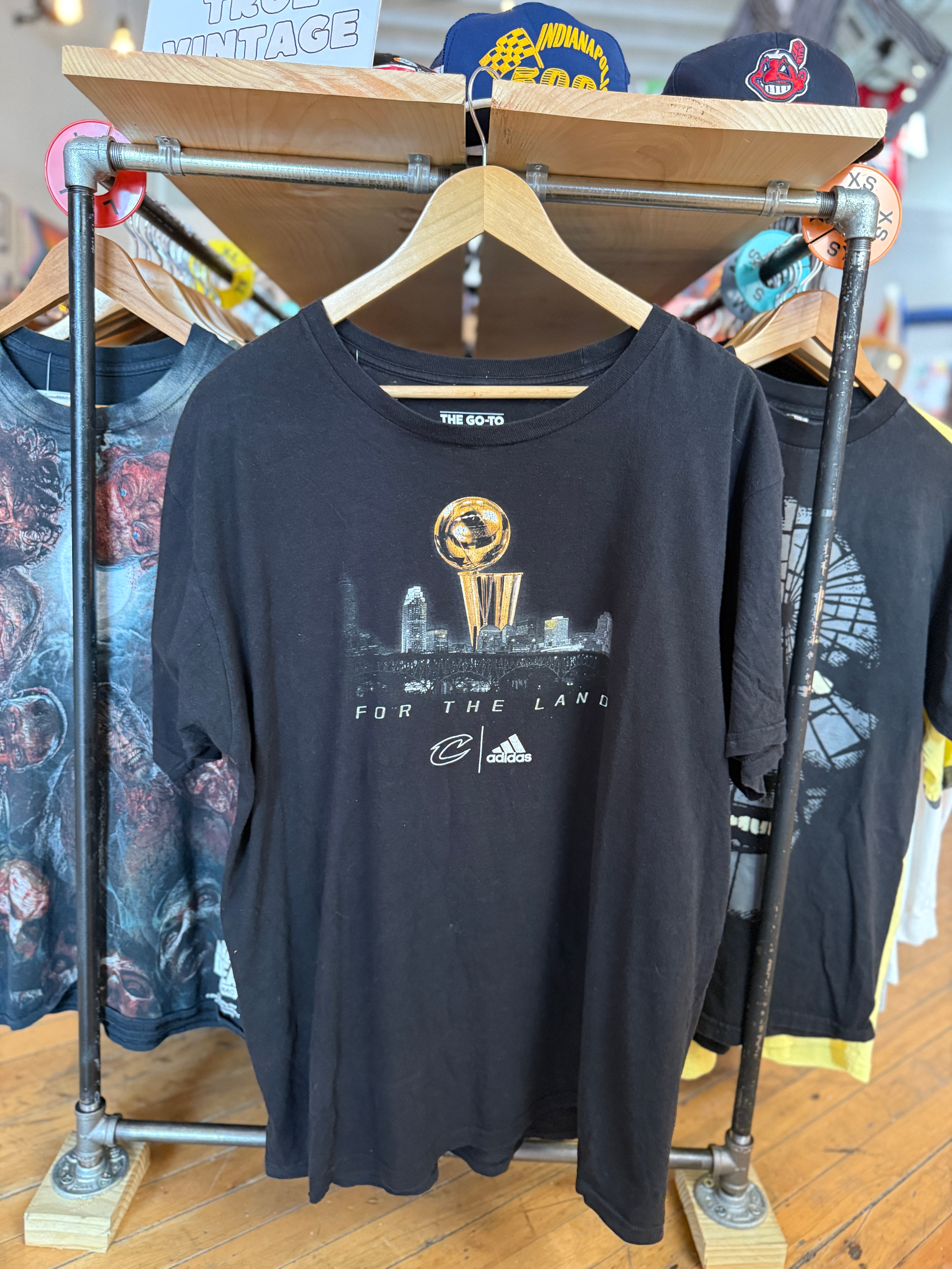 Cleveland Cavaliers FOR THE LAND 2016 Championship Tee | size XL