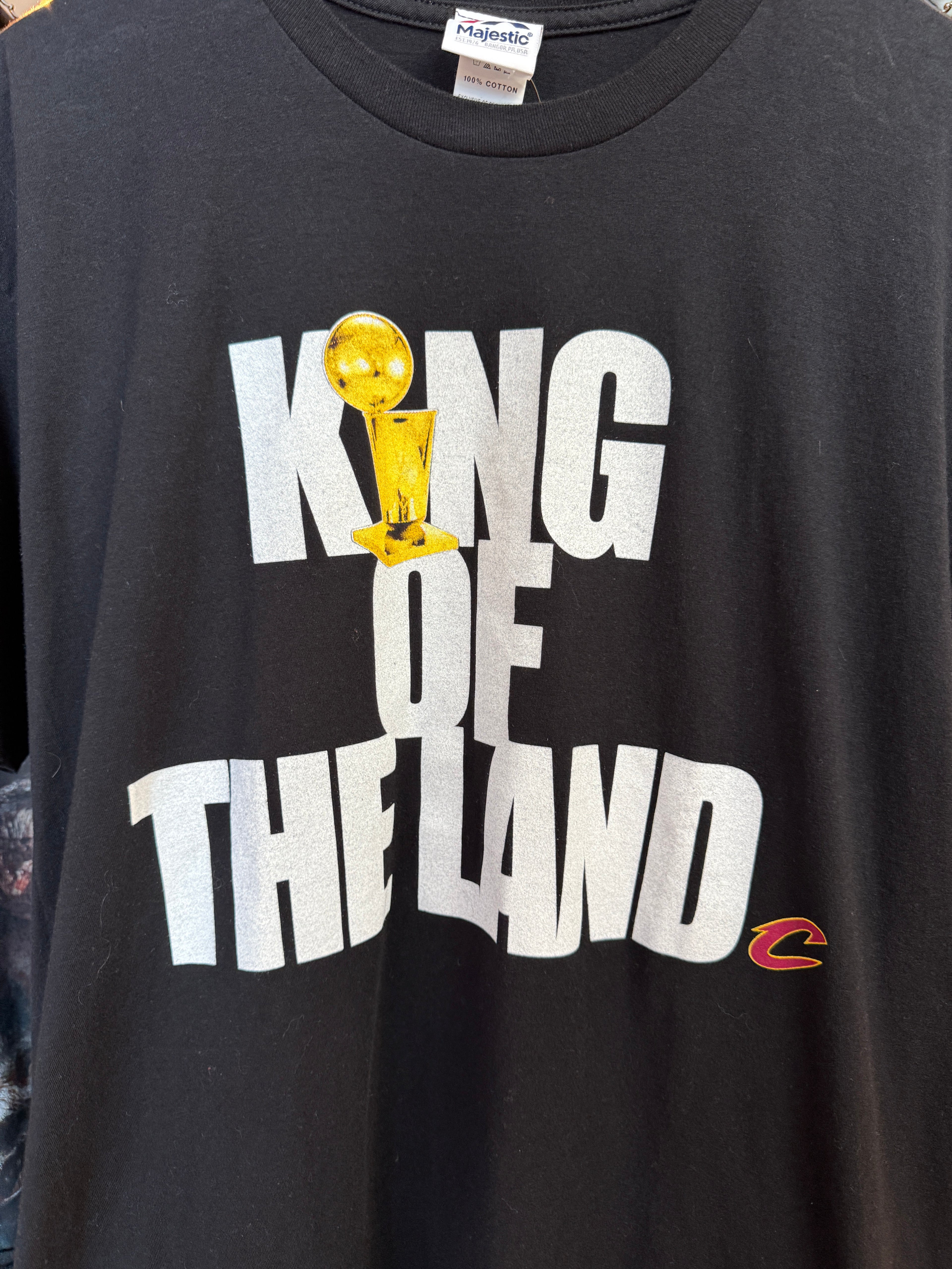 Cleveland Cavaliers LeBron James King of The Land 2016 Championship Tee | size XL