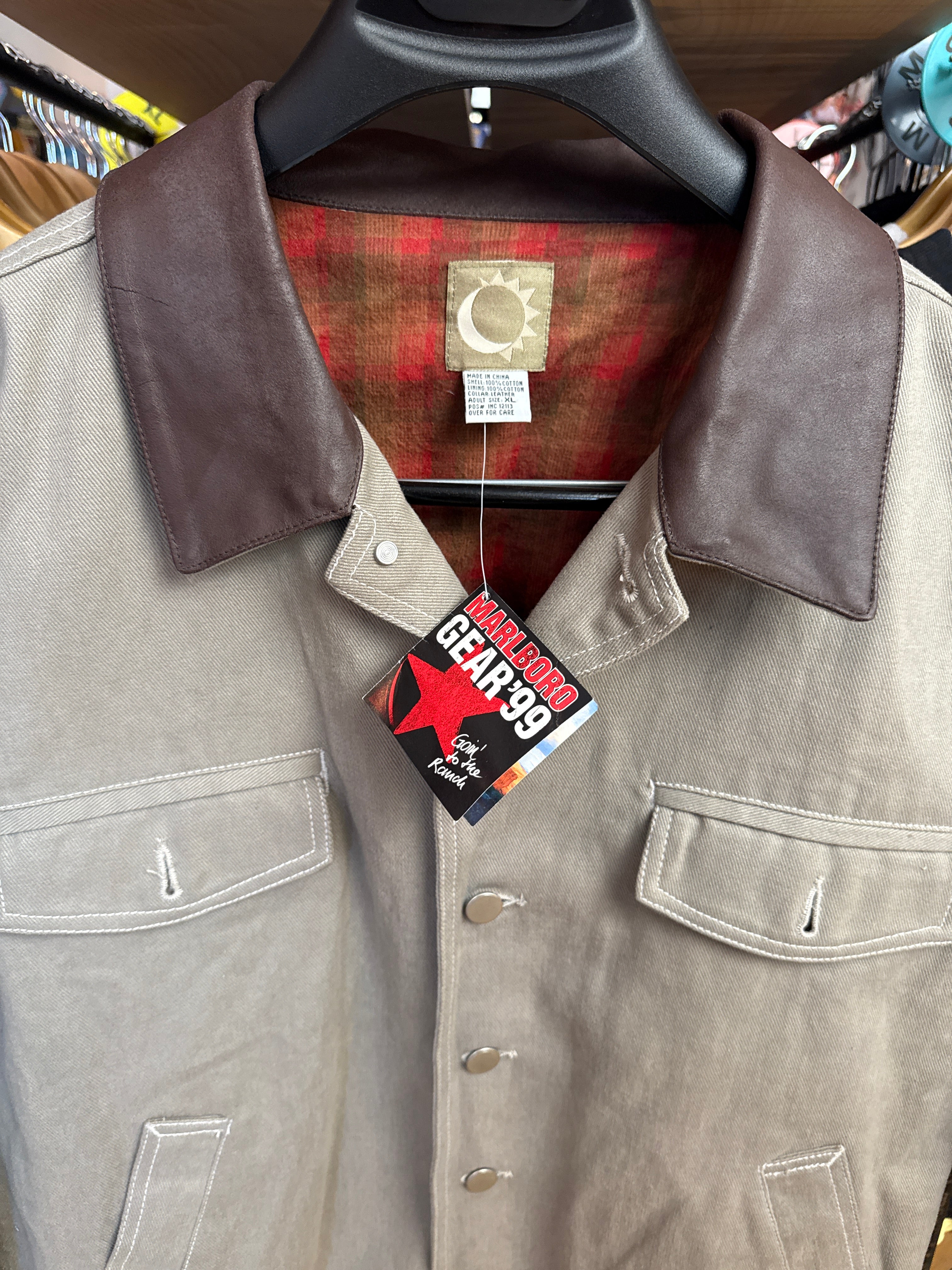 Vintage 1998-'99 Marlboro Heavy Button Up Jacket | size XL