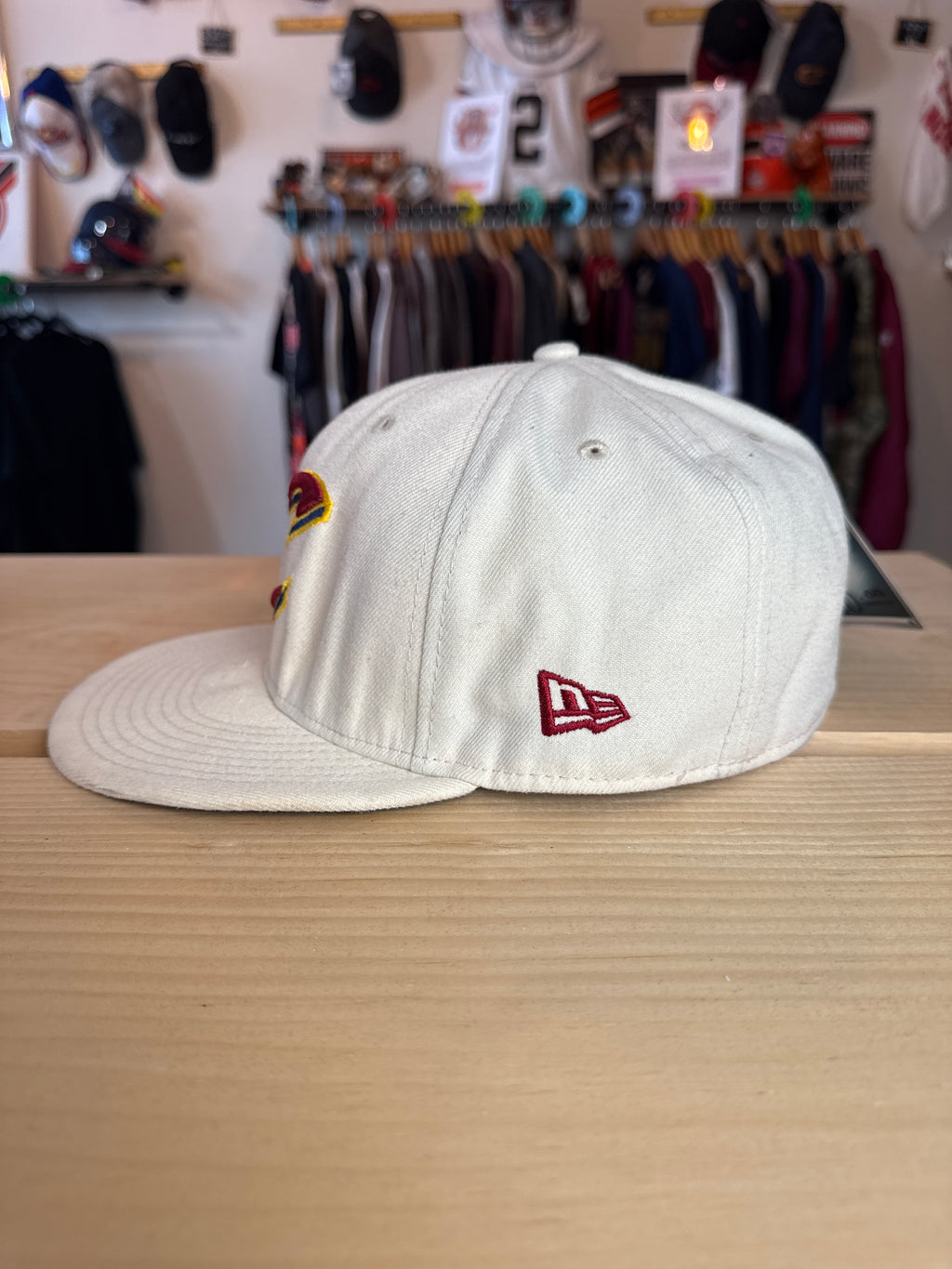 Cleveland Cavaliers White Snapback New Era | size 7 5/8