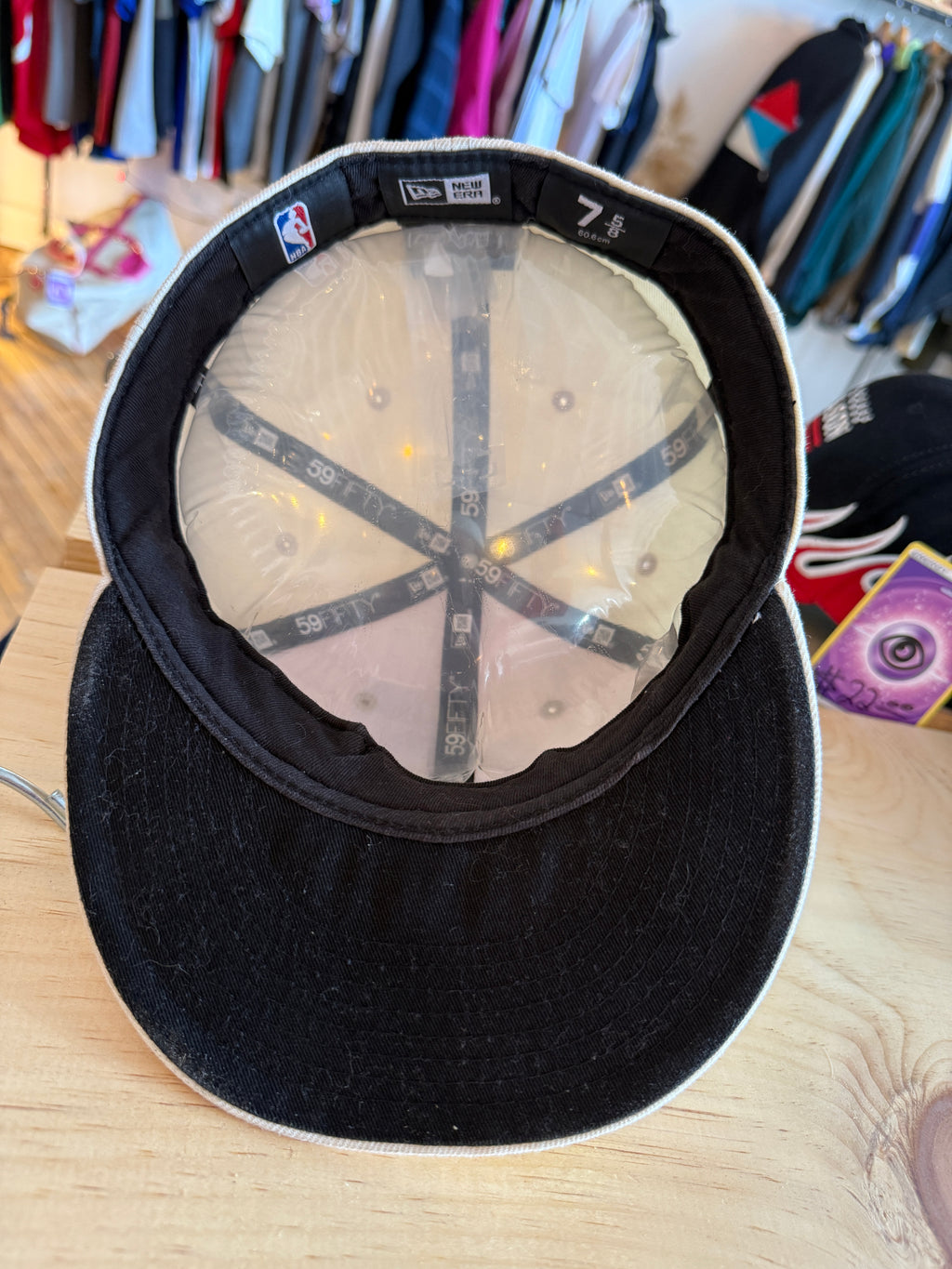 Cleveland Cavaliers White Snapback New Era | size 7 5/8